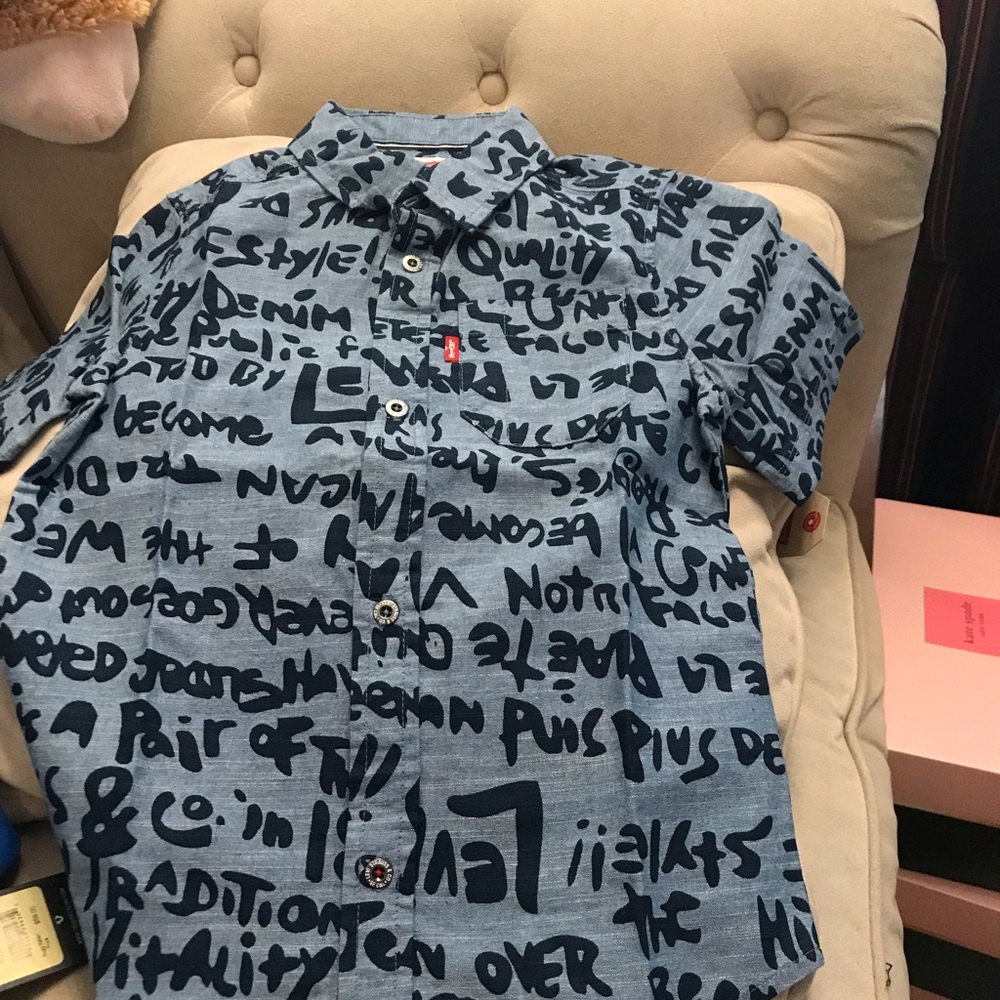 Levi’s shirt